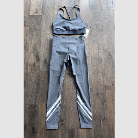 Tory Burch Sport Chevron Weightless Athletic Set Gray Leggings & Bra Size S NWT - Picture 2 of 7
